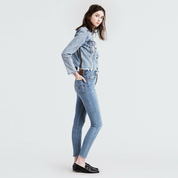 Levi Wedgie Skinny Jeans - Picture 2 of 8